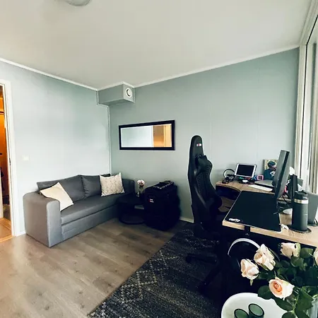 With Sea View Leilighet *